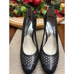 Michael Kors Black Leather Perforated Pumps Stiletto Heels Classic Dress Shoes